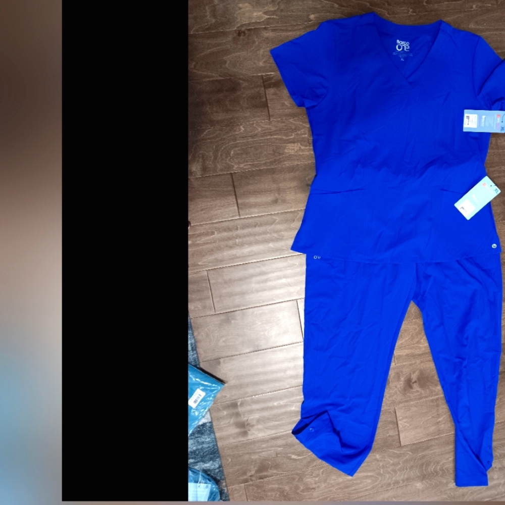 Barco One, NWT XL top and bottom